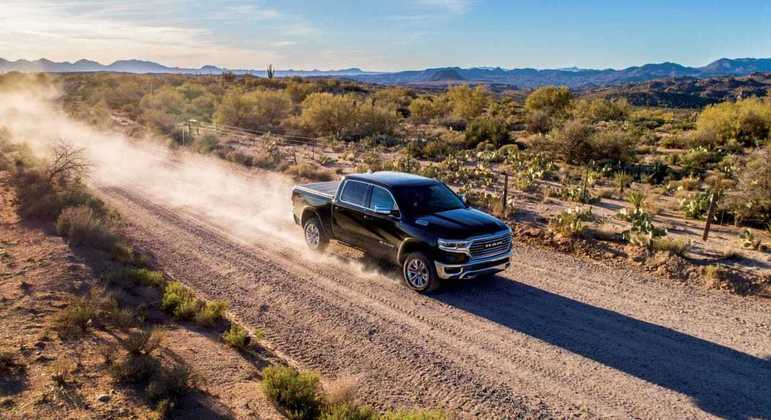 Ram 1500 Limited conta com sistema modo 4x4 Auto