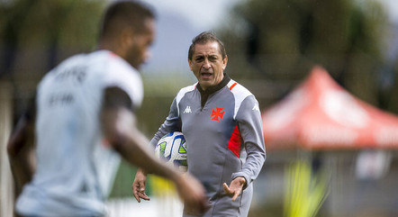Ramón Díaz durante treino do Vasco