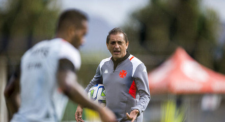 Ramón Díaz durante treino do Vasco