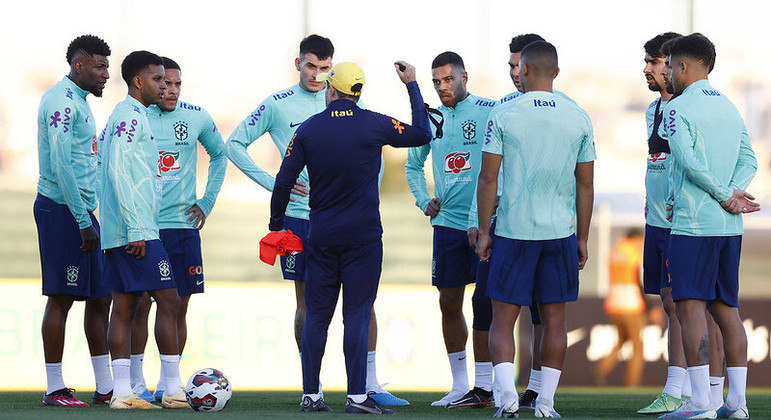 Ramon Menezes comanda primeiro compromisso da seleção após seis anos de Era Tite
