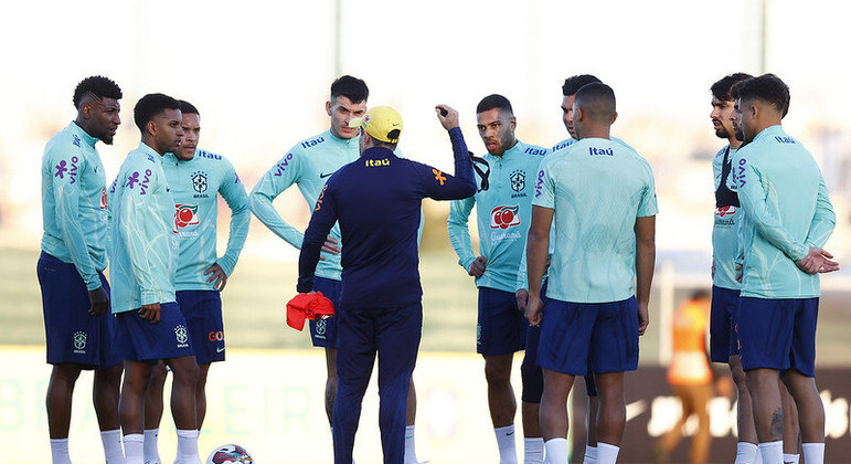 Seleção entra em campo pela primeira vez pós-Copa diante do Marrocos, no sábado (25)