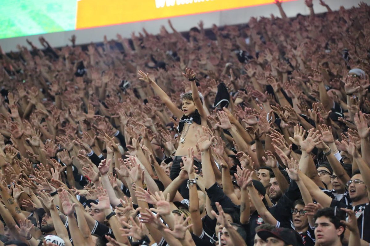 2º - Corinthians: 20.702.001Corinthians encara Flamengo em busca de semana mais tranquila