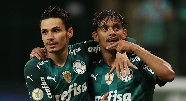 O Palmeiras conseguiu com o Coritiba o que queria. Mais 20% de Veiga. Ele pode sair no fim do ano