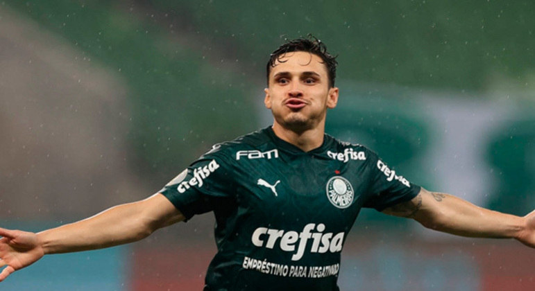 RAPHAEL VEIGA - Tem se destacado no Palmeiras e pode receber uma oportunidade sob o comando de Tite. Mas tem concorrentes como Lucas Paquetá e Everton Ribeiro, além de Coutinho.