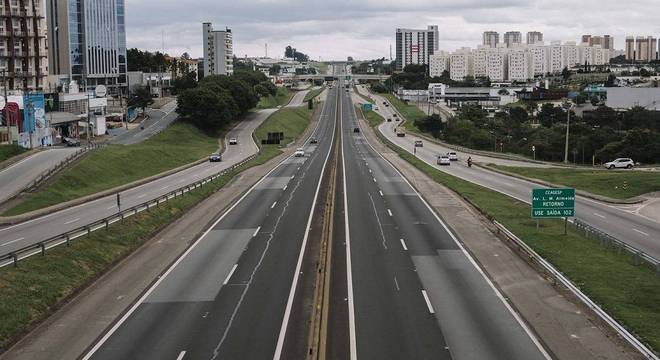 Ruas de São Paulo vazias por causa do isolamento social