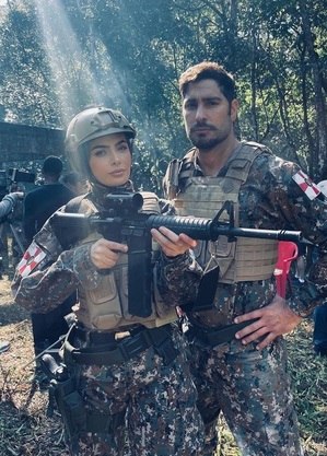Rayanne Morais e Victor Pecoraro em "Guerra e Paz"