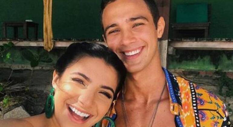 Rayssa Bratillieri já foi namorada de  André Luiz Frambach