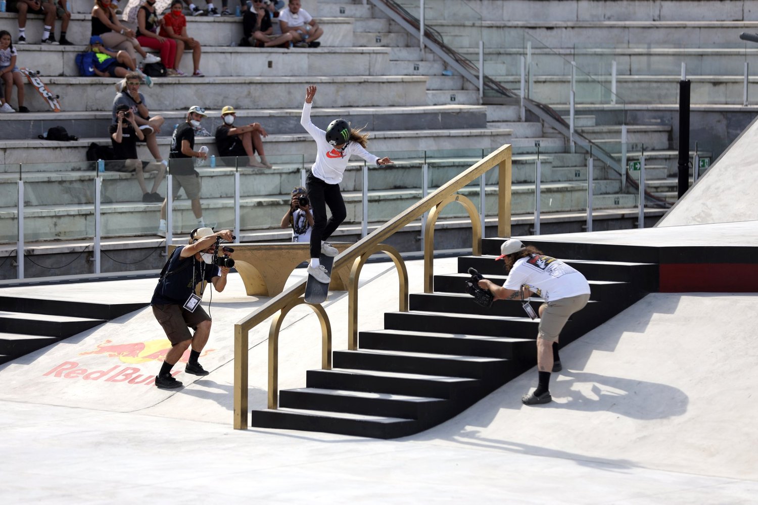 Rayssa Leal De 13 Anos Fica Com Bronze No Mundial De Skate Street Esportes R7 Olimpiadas