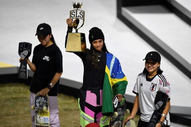 Mais tarde, em outubro de 2022, venceu o STU Open 2022 e se tornou bicampeã da competição. Em novembro, venceu a Street League Skateboarding Championship Super Crown 2022, no Rio de Janeiro, e recebeu o título de campeã mundial de skate street