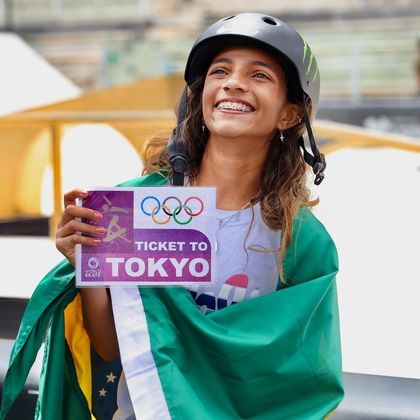 Com o adiamento das competições, o passaporte para Tóquio 2020 chegou em junho de 2021. A jovem conquistou a medalha de bronze no Mundial e garantiu a vaga nos Jogos Olímpicos ao lado das brasileiras Pâmela Rosa e Letícia Bufoni