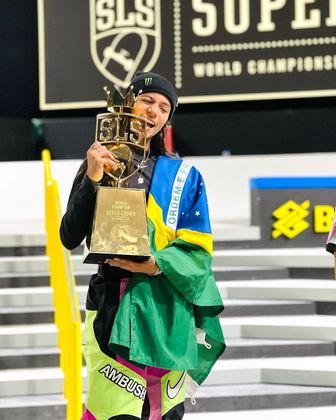 Rayssa LealA Fadinha do Skate venceu todas as etapas do mundial da Street League Skateboarding (SLS) e se tornou campeã da categoria. Nas redes sociais, ela publicou uma foto com o troféu e escreveu: 
