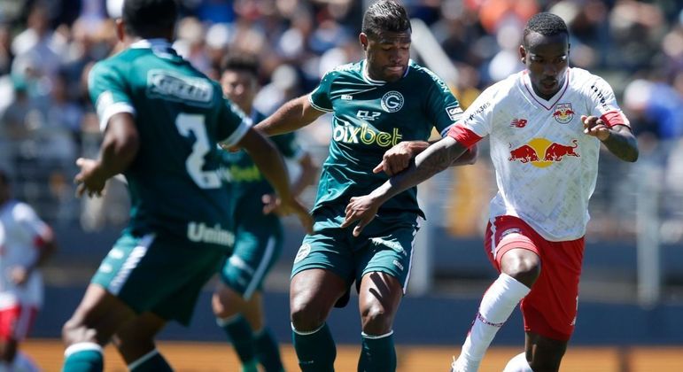 RB Bragantino e Goiás empataram na manhã deste domingo (18)