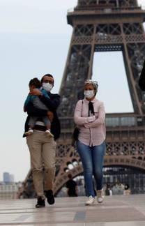 Torre Eiffel reabrirá ao público no próximo dia 25, diz governo francês (Gonzalo Fuentes/Reuters - 16.05.2020)