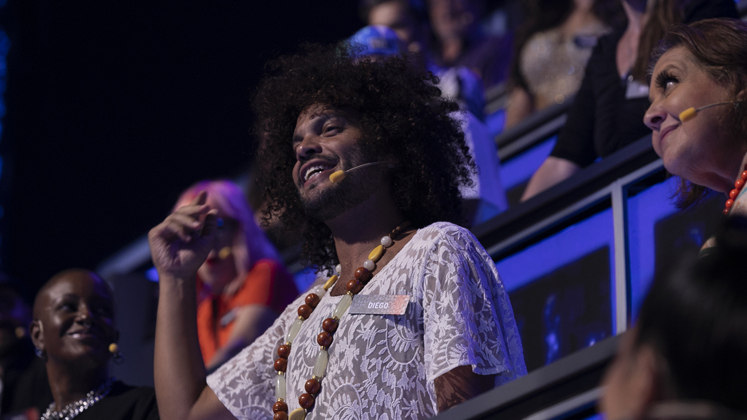 Apresentação contagiante que fala né? Diego Moraes foi um dos primeiros jurados a levantar para Luma Gouveia. Ele contou que a interpretação da participante demonstrou coragem e o emocionou