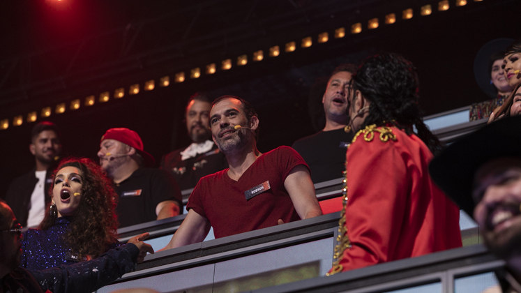 Como era de se esperar, Robson Moura deixou os jurados abismados por ser o único a não cantar com Mari Brito. Dá para ver de longe a indignação deles!