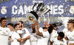 Para começar a temporada vitoriosa, o Real Madrid faturou o troféu da La Liga. Este foi o 35º título do Campeonato Espanhol dos merengues. Destaque para o francês Benzema, que foi artilheiro da competição, com 27 gols
