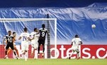 Real Madrid 1x2 SheriffO queridinho dos espectadores da Champions League, Sheriff, surpreendeu novamente e venceu o Real Madrid por 2 a 1, no retorno dos espanhóis ao Santiago Bernabéu