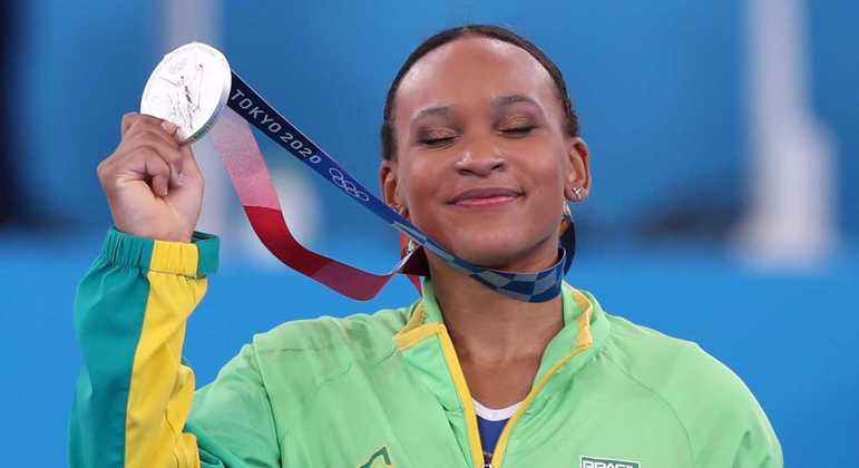 Rebeca ganha 1ª medalha olímpica da ginástica feminina do Brasil - Esportes  - R7 Olimpíadas