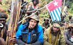 'Fui instruído a ler esta declaração: nenhum piloto estrangeiro tem permissão para trabalhar e voar em Papua até que Papua seja independente. Solicitam que as Nações Unidas façam a mediação entre Papua e Indonésia para conseguir a independência de Papua', diz.
