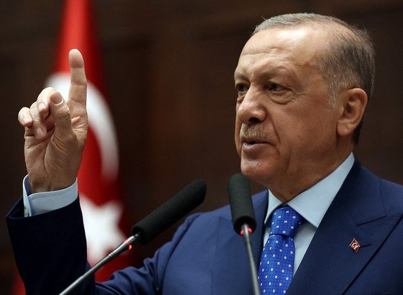 Recep Tayyip Erdogan, presidente da Turquia desde 2014, confirmou presença nas celebrações em homenagem à monarca. Durante o conflito entre a Rússia e a Ucrânia, o líder turco vem atuando como mediador das negociações de cessar-fogo