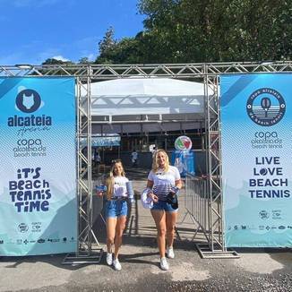 A primeira Copa Alcateia de Beach Tennis recebe o apoio da RecordTV Itapoan (Divulgação Record TV Itapoan)