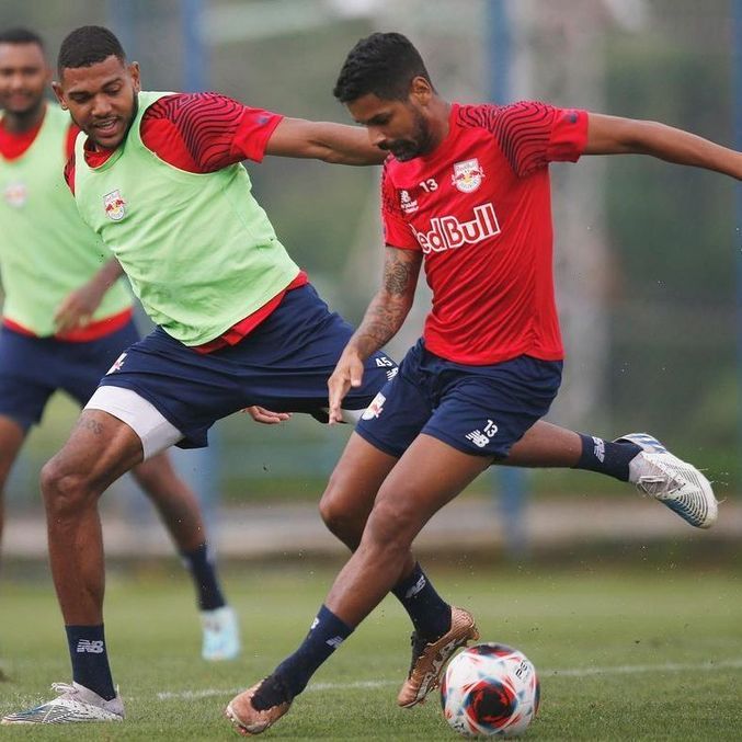 Red Bull Bragantino, comandado pelo técnico português Pedro Caixinha, é o líder do grupo
