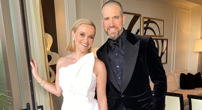 Reese Witherspoon anuncia fim do casamento de 12 anos