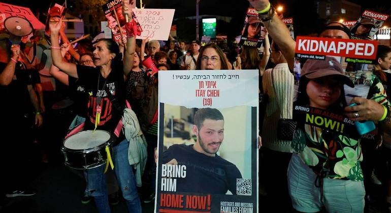 Protesto em Israel pede a libertação dos reféns do grupo terrorista Hamas