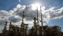 Petroleiros fazem manifestação contra privatizações 
