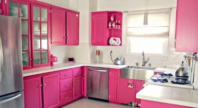 Reforme a cozinha com a cor fúcsia