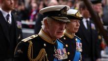 Rei Charles 3º chora com hino 'Deus Salve o Rei' durante o funeral da rainha Elizabeth 2º