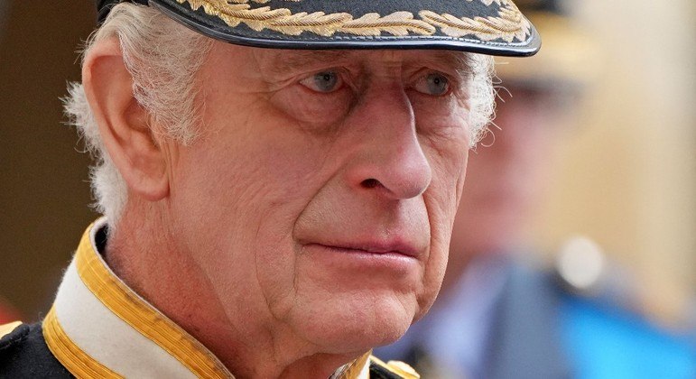 Charles 3º é rei do Reino Unido e de outros 14 países