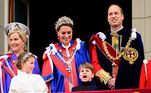 Príncipe William e princesa Kate riem das estripulias de Louis, o terceiro filho do casal