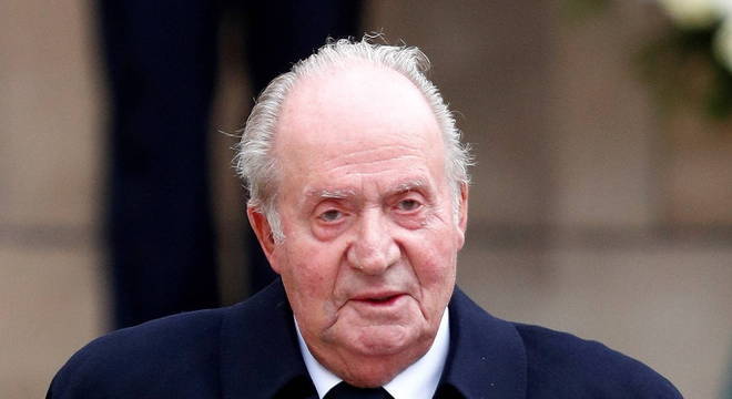 Rei emérito Juan Carlos I, envolvido em escândalo, deixou a Espanha
