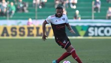 Reinaldo celebra gols e elogia base do São Paulo: 'Procuro abraçá-los'