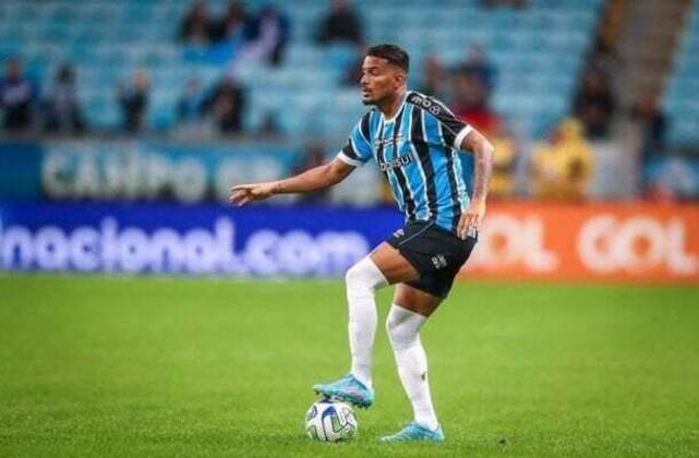 REINALDO - Não foi muito bem defensivamente, mas fez grandes jogadas no ataque - Nota 6,5 - Foto: Lucas Uebel/Grêmio