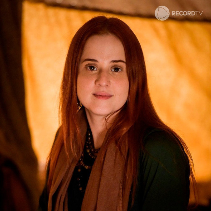 Julia Guerra integra o elenco de Reis como Penina, segunda esposa de Elcana