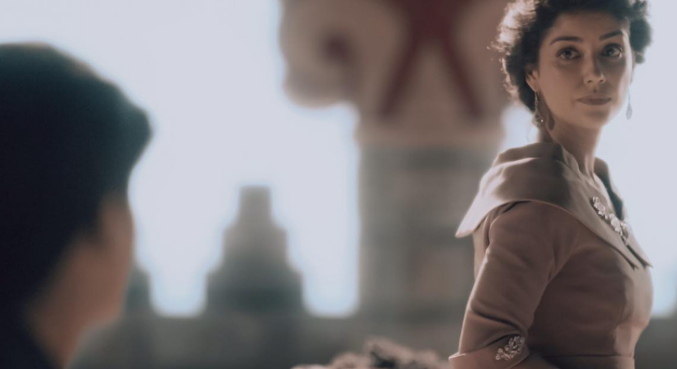 A atriz revela que aprendeu muito com a narradora