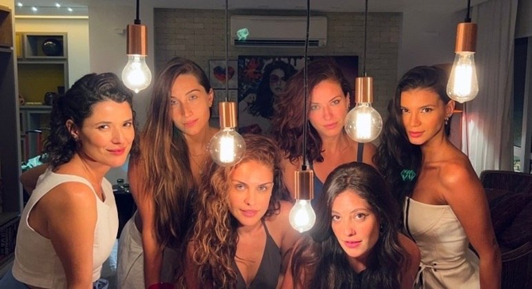 Manuela do Monte, Samia Abreu, Paloma Bernardi, Jéssica Juttel, Lina Mello e Jakelyne Oliveira
