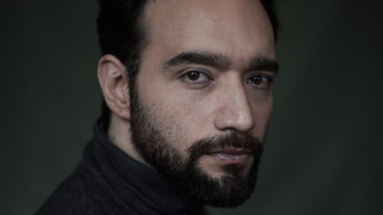 Paulo Gabriel, que viveu o primogênito de Labão em Gênesis, se prepara para um novo desafio, agora na superprodução Reis, que estreia em breve na tela da Record TV.Com oito anos de carreira, ele já atuou em 14 peças teatrais e em mais de 40 obras em cinema independente, além de longas que tiveram repercussão, como Mariguella.