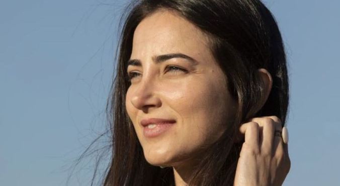 Natália Ferraria interpreta Sâmila em Reis