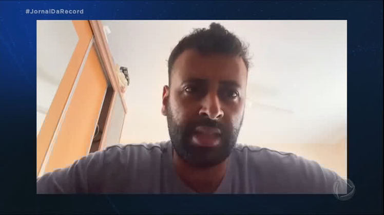 13º dia — O palestino-brasileiro Hassan Rabee, de 30
anos, recebeu a informação de que o primo, a esposa, os filhos e os netos foram mortos em um bombardeio ao norte da Faixa de Gaza durante a noite da
quinta-feira (19) 