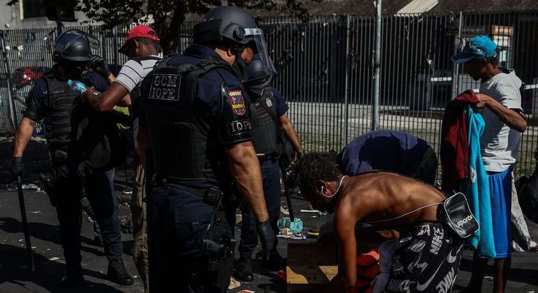 A cidade de São Paulo tem cerca de 32 mil pessoas em situação de rua