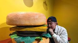 Renato Aragão bate 2 milhões de seguidores após virar estrela na web