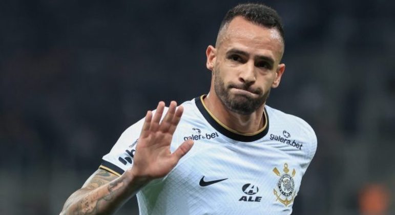 Renato Augusto tem o histórico de lesões contra ele. E a idade. Daqui a três meses, 36 anos