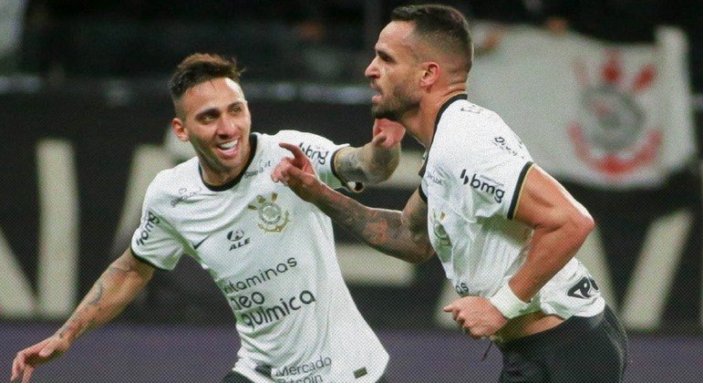 O Corinthians deixou a alma no primeiro tempo. Vantagem, com o gol de Renato Augusto, foi fundamental