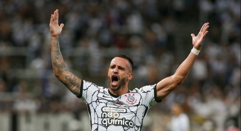 Renato Augusto precisa reagir. Embora ídolo. Vítor Pereira quer intensidade do jogador de 34 anos