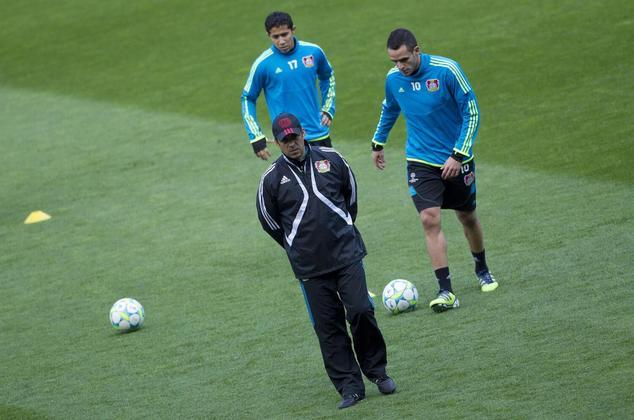 Ele ficou na Alemanha por pouco mais de quatro anos e meio. Lá, ao mesmo tempo que o atleta encantava pelo seu futebol, perdia momentos fundamentais das temporadas por causa de problemas físicos
