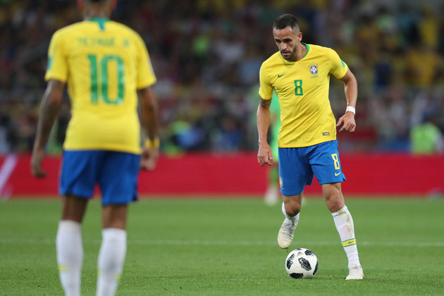 O jogador entrou no intervalo do duelo contra a Bélgica e mudou o jogo. Com o 2 a 0 contra no placar, Renato apareceu bem e diminuiu de cabeça. No final da partida, veio a chance de empatar, mas o jogador mandou para fora, em um lance que, até hoje, não sai da cabeça dos brasileiros
