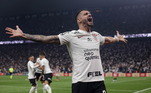 Renato Augusto é um jogador dos mais especiais que o futebol brasileiro já produziu. Não é exagero pensar que, se não fossem pelas lesões, ele teria tido uma carreira consagrada nos grandes clubes da Europa. Mas quis o destino que o dono da camisa 8 fizesse história no Corinthians. Ao longo de 18 anos no mundo da bola, Renato viveu altos e baixos, mas sempre conseguiu se reerguer da melhor maneira possível